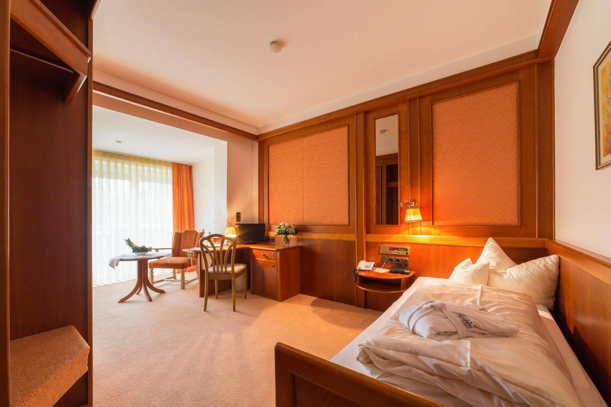Hotel Bayernwinkel - Yoga & Ayurveda 바트보리쇼펜 외부 사진